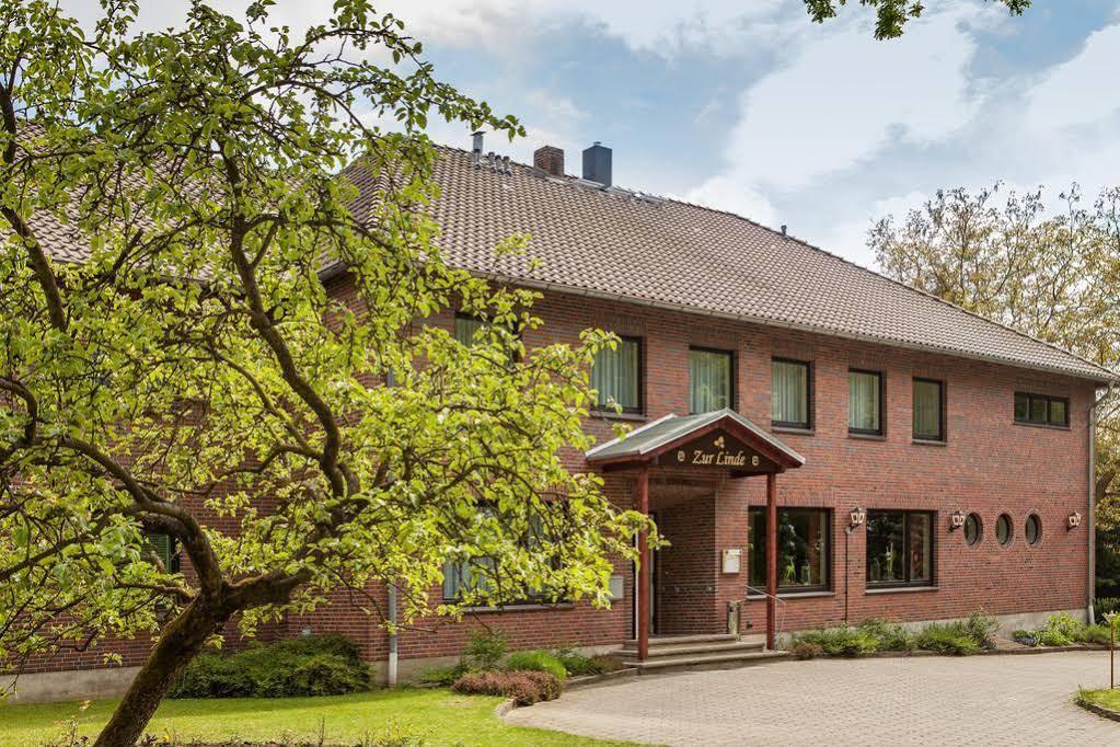 Hotel-Restaurant Zur Linde Altenmedingen Eksteriør billede